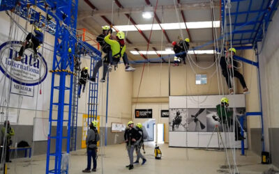 Diferencias curso básico y avanzado curso trabajos verticales